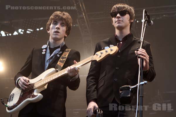 THE STRYPES - 2015-06-24 - PARIS - Place de la Republique - 